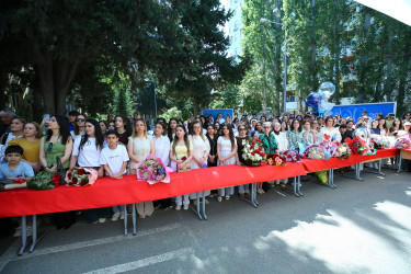 2025-2026-cı tədris ilinin başa çatması münasibətilə Binəqədi rayonunun orta ümumtəhsil müəssisələrində “Son zəng” tədbirləri keçirildi