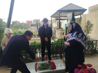 Şəhid Baxışova Arəstə Kərim qızının doğum günü ilə əlaqədar məzarı ziyarət olundu