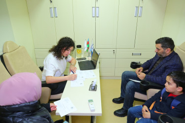 Əməkdar elm xadimi, tibb elmləri doktoru, görkəmli oftolmoloq-alim, akademik Zərifə xanım Əliyevanın anadan olmasının 103-cü ildönümü münasibətilə Binəqədi rayonunun Xocasən qəsəbəsində humanitar aksiya həyata keçirildi