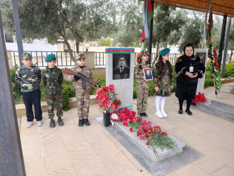 Şəhid Şəhid Səmədov Nicat Şahin oğlunun şəhadətinin ildönümü ilə əlaqədar məzarı ziyarət olundu