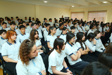 Binəqədi rayonu 267 № li məktəb-liseydə “Erkən nigah problemi və onun fəsadları” mövzusunda maarifləndirmə tədbiri keçirildi