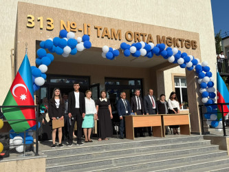 2025-2026-cı tədris ilinin başa çatması münasibətilə Binəqədi rayonunun orta ümumtəhsil müəssisələrində “Son zəng” tədbirləri keçirildi