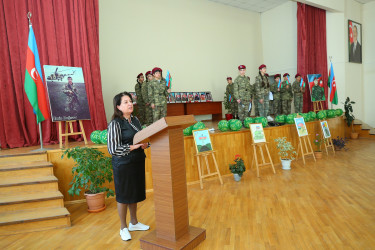 Binəqədi rayonu 179 № li tam orta məktəbdə 2016-cı il Aprel döyüşləri zamanı şəhidlik zirvəsinə ucalmış Emin Bağırovun və Fəxrəddin Qurbanlının anım gününə həsr olunmuş tədbir keçirildi