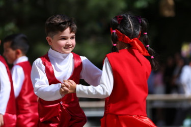 Binəqədi rayonu 143 № li tam orta məktəbdə 1 iyun- “Uşaqların Beynəlxalq Müdafiəsi Günü”nə həsr edilmiş tədbir keçirildi