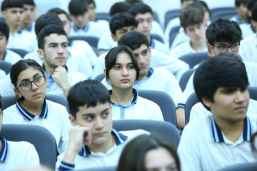 Binəqədi rayonu 313 № li tam orta məktəbdə "Narkotiksiz gələcək naminə” mövzusunda maarifləndirici görüş keçirildi