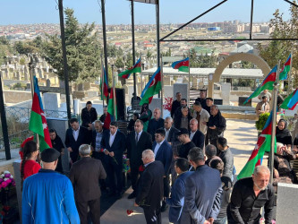 Şəhid Bayramov Əli Nadir oğlu və şəhid Haqverdiyev Ayhan Akif oğlunun şəhadətlərinin ildönümləri ilə əlaqədar məzarları ziyarət olundu