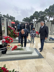 Şəhid Sadıqlı İbrahim Şahin oğlunun doğum günü ilə əlaqədar məzarı ziyarət olundu