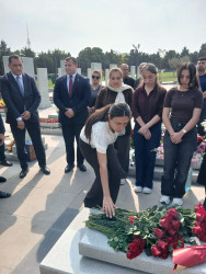 Şəhid Budaqov Rufiz Şirzad oğlunun anım günü ilə əlaqədar məzarı ziyarət olundu