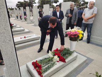 Şəhid Sadıqov Yaşar Füzuli oğlunun anım günü ilə əlaqədar məzarı ziyarət olundu