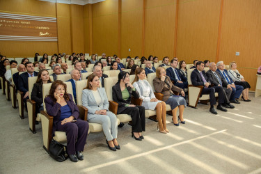 Binəqədi rayonunda Yeni Azərbaycan Partiyasının təsis edilməsinin 33-cü ildönümünə həsr olunmuş “Yeni Azərbaycan Partiyası: Heydər Əliyev dühası və siyasi varislik” mövzusunda tədbir keçirildi