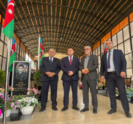 Şəhid Mahmudov Seymur Elsəvər oğlunun anım günü ilə əlaqədar məzarı ziyarət olundu
