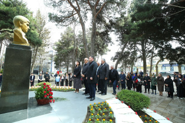 Binəqədi rayonunda Azərbaycan Respublikasının Milli Qəhrəmanı Fərhad Hümbətovun əziz xatirəsinə həsr olunmuş tədbir təşkil edildi
