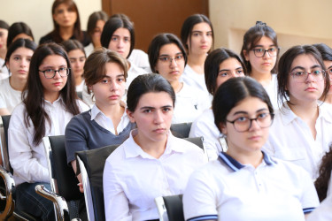 Binəqədi rayonu 246 nömrəli məktəb-liseydə "Narkotiksiz gələcək naminə” mövzusunda görüş keçirildi