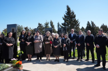 2016-cı il Aprel döyüşlərinin şəhidi Fəxrəddin Qurbanlının anım günü ilə əlaqədar məzarı ziyarət olundu