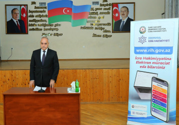 12 fevral 2026-cı il tarixində Binəqədi Rayon İcra Hakimiyyətinin başçısı Elxan Allahverdiyevin 9-cu mikrorayon sakinləri ilə səyyar qəbulu keçirildi