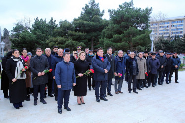 Binəqədi rayonunda dahi rumın bəstəkarı Corce Eneskunun adını daşıyan parkda Rumıniyanın Milli Mədəniyyət Gününə həsr olunmuş tədbir keçirildi