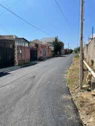 Binəqədi rayonunda aparılan abadlıq-quruculuq işləri çərçivəsində bir sıra küçələrə asfalt örtüklərin vurulması və təmir-bərpa işləri həyata keçirildi