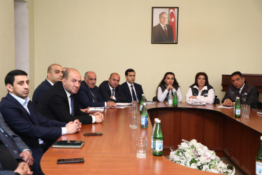 29 Aprel 2025-ci il tarixində Binəqədi Rayon İcra Hakimiyyətinin təşkilatçılığı ilə rayon ərazisində təhlükəsiz tullantıların idarə olunması sisteminin təkmilləşdirilməsi mövzusunda kollegial iclas keçirildi