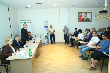 03 iyul 2025-ci il tarixində Binəqədi Rayon İcra Hakimiyyətinin başçısı Elxan Allahverdiyevin 7-ci mikrorayon sakinləri ilə səyyar qəbulu keçirildi