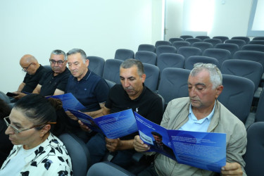 Binəqədi Rayon İcra Hakimiyyəti rəqəmsallaşma sahəsində qəbul edilən yol xəritələri və dövlət proqramlarının icrası istiqamətində vətəndaşlar və yerli qurumlar arasında maarifləndirmə və təşviqat tədbirləri həyata keçirir