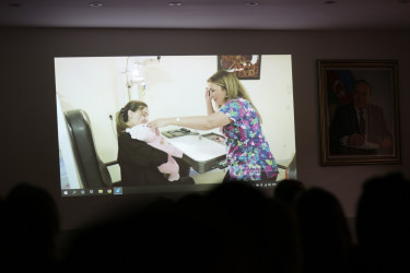 22 aprel 2026-cı il tarixində Binəqədi rayonunda Azərbaycan tibb elminin inkişafında müstəsna xidmətləri olan görkəmli alim, Əməkdar elm xadimi, tibb elmləri doktoru, professor, akademik Zərifə xanım Əliyevanın anadan olmasının 103 illiyi münasibətilə Milli Oftalmologiya Mərkəzində Xatirə muzeyinə ziyarət təşkil olundu