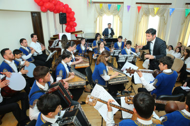 Arif Məlikov adına 11 nömrəli Onbirillik Musiqi məktəbinin şagirdlərinin yekun hesabat konserti keçirildi