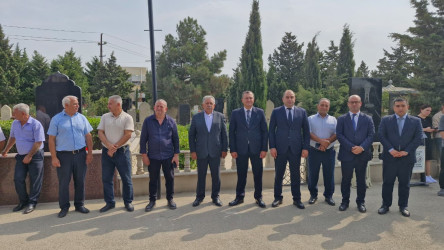 Şəhid Paşayev Samir Adişirin oğlunun anım günü ilə əlaqədar məzarı ziyarət olundu