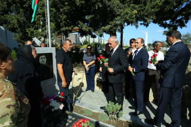 27 Sentyabr Anım Günü ilə əlaqədar ölkəmizin hər yerində olduğu kimi Binəqədi rayonunda da şəhidlərimizin əziz xatirəsi böyük ehtiramla yad edildi