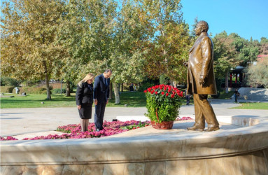 8 Noyabr- “Zəfər Günü”nün beşinci ildönümü ilə əlaqədar ölkəmizin hər yerində olduğu kimi Binəqədi rayonunda da şəhidlərimizin əziz xatirəsi böyük ehtiramla yad edildi