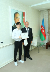 “Şəhərsalma və Memarlıq İli” çərçivəsində 2025-2026-cı tədris ilində ali təhsil müəssisələrinə tələbə qəbulu imtahanında Binəqədi rayonu üzrə yüksək nəticə göstərən gənclərlə  görüş keçirildi