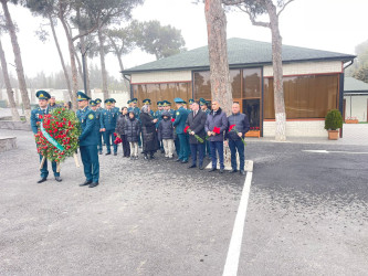 Şəhid Qasımov Abbas Rza oğlunun doğum günü ilə əlaqədar məzarı ziyarət olundu