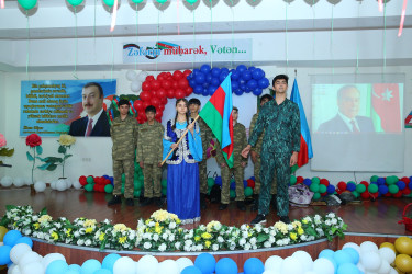 Binəqədi rayonu 3 nömrəli tam orta məktəbdə “Konstitusiya və Suverenlik İli” çərçivəsində “Zəfər, Bayraq və Konstitusiya” adlı tədbir keçirildi