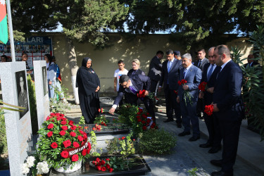 27 Sentyabr - “Anım Günü” ilə əlaqədar ölkəmizin hər yerində olduğu kimi Binəqədi rayonunda da şəhidlərimizin əziz xatirəsi böyük ehtiramla yad edildi