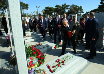 27 Sentyabr Anım Günü ilə əlaqədar ölkəmizin hər yerində olduğu kimi Binəqədi rayonunda da şəhidlərimizin əziz xatirəsi böyük ehtiramla yad edildi