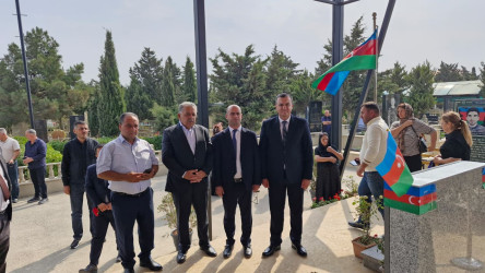 Şəhid Paşayev Samir Adişirin oğlunun anım günü ilə əlaqədar məzarı ziyarət olundu