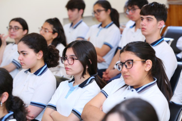 Binəqədi rayonu 135 nömrəli tam orta məktəbdə "Narkotiksiz gələcək naminə” mövzusunda görüş keçirildi