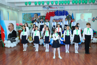 Binəqədi rayonu 3 nömrəli tam orta məktəbdə “Konstitusiya və Suverenlik İli” çərçivəsində “Zəfər, Bayraq və Konstitusiya” adlı tədbir keçirildi