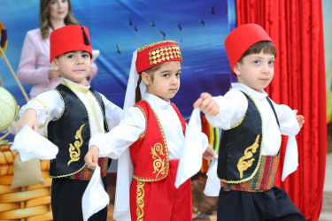 “Kids Era” körpələr evi-uşaq bağçasında 1 iyun - “Uşaqların Beynəlxalq Müdafiəsi Günü”nə həsr edilmiş “Uşaqlar bizim gələcəyimizdir!” adlı tədbir keçirildi