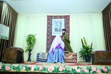 Binəqədi rayonu 30 № li tam orta məktəbin şagirdlərinin ifasında Azərbaycan bəstəkarı, Şərqdə ilk operanın yaradıcısı, böyük musiqişünas-alim Üzeyir Hacıbəylinin anadan olmasının 140 illik yubileyinə həsr olunmuş “O olmasın, bu olsun” operettası səhnələşdirildi