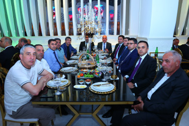 Binəqədi rayonunda “Şəhərsalma və Memarlıq İli” çərçivəsində 15 İyun-Milli Qurtuluş Gününə həsr olunmuş “MİLLİ QURTULUŞDAN BAŞLANAN TƏRƏQQİ VƏ ZƏFƏR YOLU” adlı tədbir keçirildi