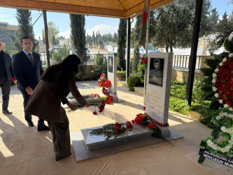 Şəhid Paşazadə Cavid Telman oğlunun şəhadətinin ildönümü ilə əlaqədar məzarı ziyarət olundu