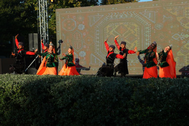 “Şəhərsalma və Memarlıq İli” çərçivəsində Binəqədi rayonunda 20 Sentyabr-Dövlət Suverenliyi Gününə həsr olunmuş “Suveren Azərbaycan-milli qürurumuz və dövlətçilik irsimiz” adlı tədbir keçirildi