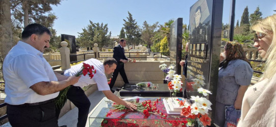 Şəhid Hüseynov Rövşən Kazım oğlunun anım günü ilə əlaqədar qəbirüstü abidəsi ziyarət olundu