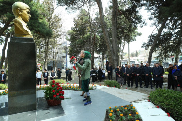 Binəqədi rayonunda Azərbaycan Respublikasının Milli Qəhrəmanı Fərhad Hümbətovun əziz xatirəsinə həsr olunmuş tədbir təşkil edildi