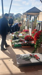 Şəhid Zeynalov Teymur Tağı oğlunun şəhadətinin ildönümü ilə əlaqədar məzarı ziyarət olundu