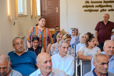 14 avqust 2025-ci il tarixində Binəqədi Rayon İcra Hakimiyyətinin başçısı Elxan Allahverdiyevin 7-ci mikrorayon sakinləri ilə səyyar qəbulu keçirildi