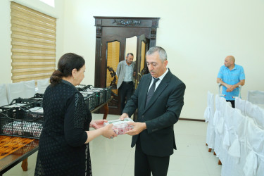 Müqəddəs Qurban bayramı ərəfəsində aztəminatlı ailələrə "Qurban payı" paylanıldı