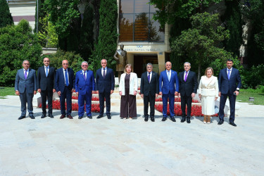 Binəqədi rayonunda “Şəhərsalma və Memarlıq İli” çərçivəsində 15 İyun-Milli Qurtuluş Gününə həsr olunmuş “MİLLİ QURTULUŞDAN BAŞLANAN TƏRƏQQİ VƏ ZƏFƏR YOLU” adlı tədbir keçirildi