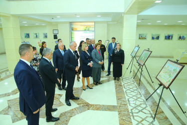 “Konstitusiya və Suverenlik İli” çərçivəsində ümummilli lider Heydər Əliyevin anadan olmasının 102-ci ildönümünə həsr olunmuş “Ümummilli Lider Heydər Əliyev müstəqil Azərbaycan Konstitusiyasının müəllifidir” adlı tədbir keçirildi
