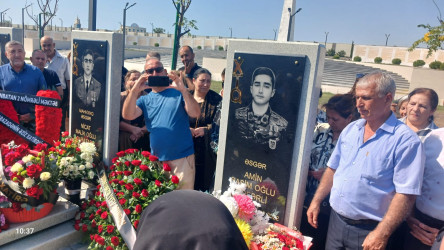 “Antiterror əməliyyatı” zamanı şəhid olmuş Qocayev Vadim Alik oğlunun və Qəfərli Amin Rasim oğlunun anım günü ilə əlaqədar məzarları ziyarət olundu